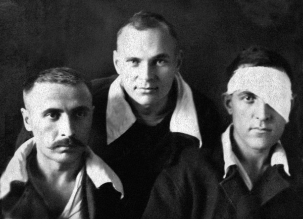 Иллюстрация к книге — На войне как на войне. "Я помню" [i_039.jpg]