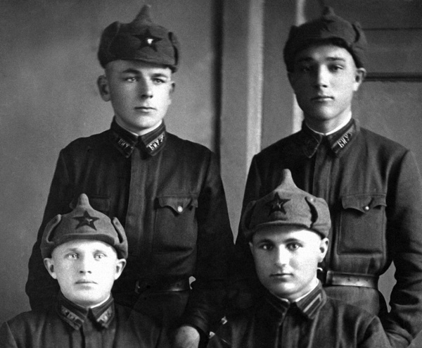 Иллюстрация к книге — На войне как на войне. "Я помню" [i_045.jpg]