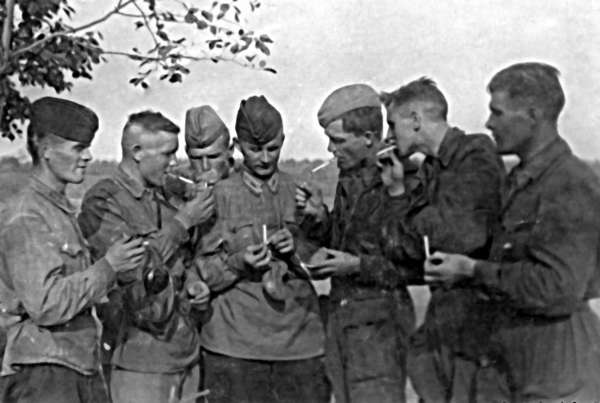 Иллюстрация к книге — Мы дрались на истребителях [block_001832_page_034_image_0001.jpg]