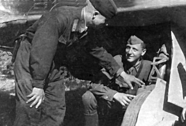 Иллюстрация к книге — Мы дрались на истребителях [block_001832_page_035_image_0001.jpg]