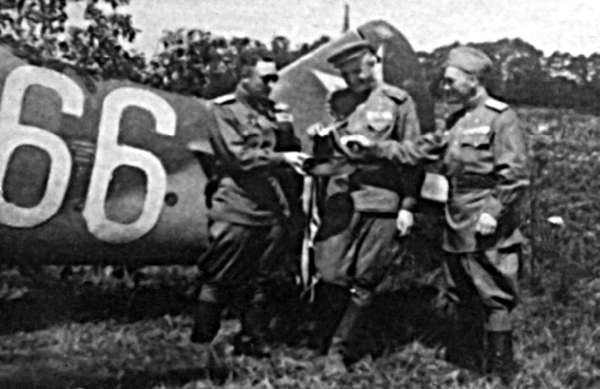 Иллюстрация к книге — Мы дрались на истребителях [block_001832_page_064_image_0001.jpg]