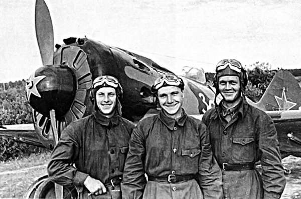 Иллюстрация к книге — Мы дрались на истребителях [block_001832_page_075_image_0001.jpg]