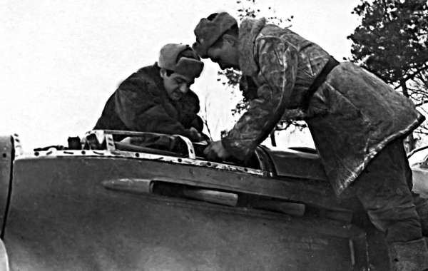 Иллюстрация к книге — Мы дрались на истребителях [block_001832_page_105_image_0001.jpg]