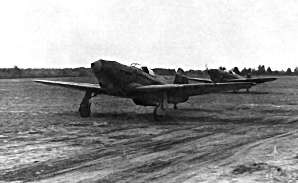 Иллюстрация к книге — Мы дрались на истребителях [block_001832_page_129_image_0001.jpg]