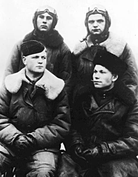 Иллюстрация к книге — Мы дрались на истребителях [block_001832_page_355_image_0001.jpg]