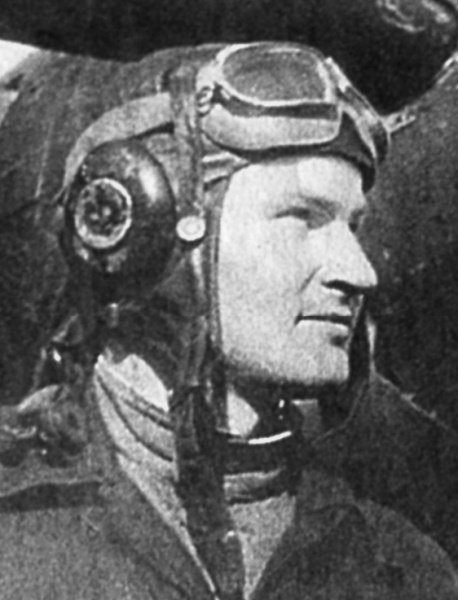 Иллюстрация к книге — Я дрался на штурмовике. Обе книги одним томом [i_036.jpg]