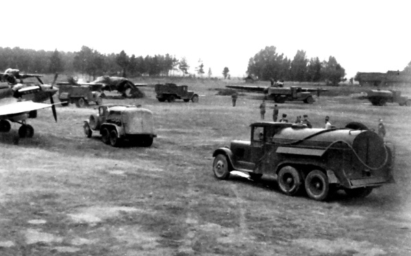 Иллюстрация к книге — Я дрался на штурмовике. Обе книги одним томом [i_061.jpg]