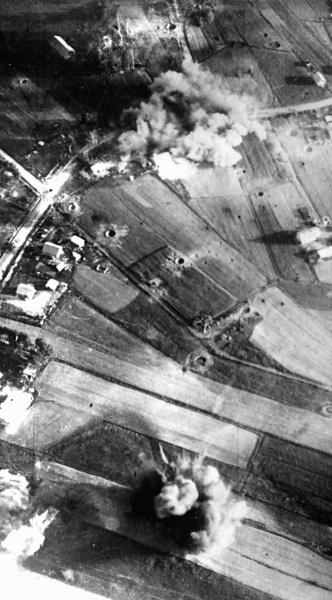 Иллюстрация к книге — Я дрался на штурмовике. Обе книги одним томом [i_076.jpg]