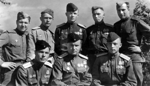 Иллюстрация к книге — Я дрался на штурмовике. Обе книги одним томом [i_090.jpg]