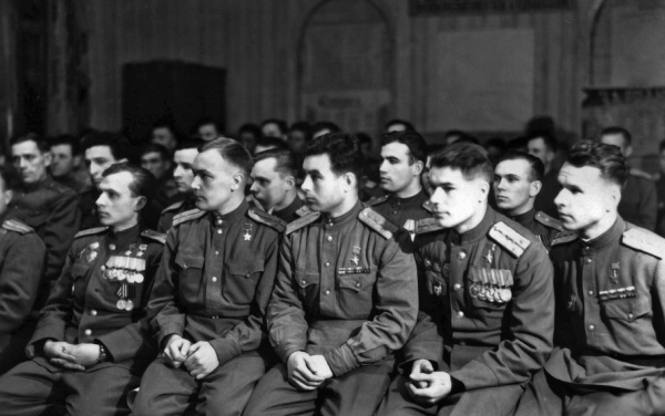 Иллюстрация к книге — Я дрался на штурмовике. Обе книги одним томом [i_092.jpg]