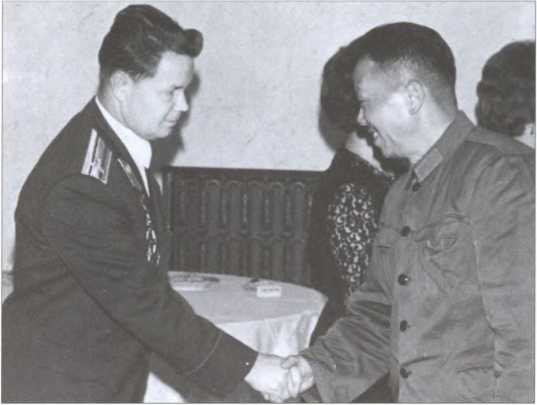 Иллюстрация к книге — Разведка "под крышей". Из истории спецслужбы [image22.jpg]