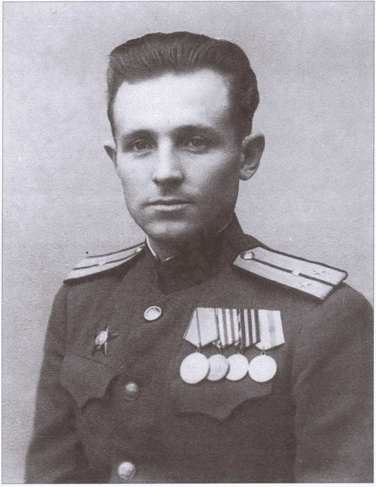 Иллюстрация к книге — Погоня за "ястребиным глазом". Судьба генерала Мажорова [i_006.jpg]