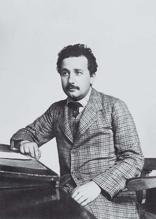 Иллюстрация к книге — Эйнштейн. Его жизнь и его Вселенная [i_008.jpg]