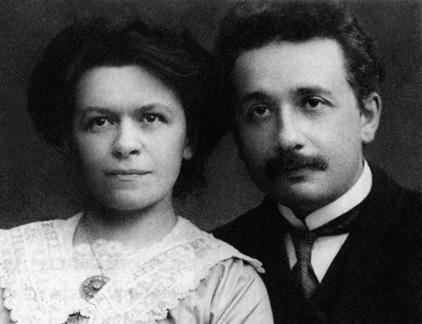 Иллюстрация к книге — Эйнштейн. Его жизнь и его Вселенная [i_042.jpg]