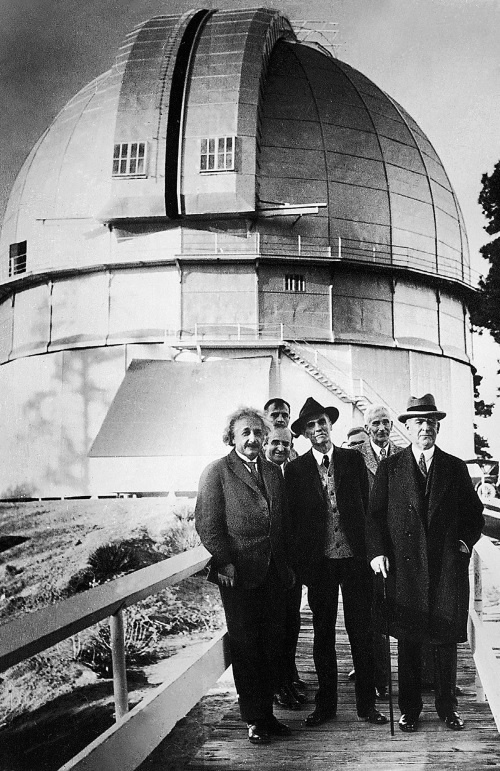 Иллюстрация к книге — Эйнштейн. Его жизнь и его Вселенная [i_068.jpg]