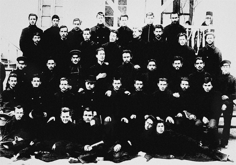 Иллюстрация к книге — Молодой Сталин [i_016.jpg]