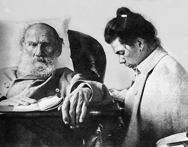 Иллюстрация к книге — Святой против Льва. Иоанн Кронштадтский и Лев Толстой. История одной вражды [i_020.jpg]