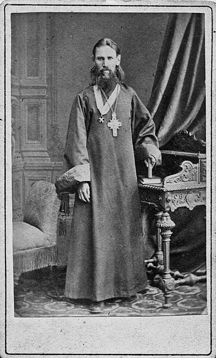 Иллюстрация к книге — Святой против Льва. Иоанн Кронштадтский и Лев Толстой. История одной вражды [i_035.jpg]