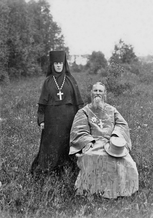 Иллюстрация к книге — Святой против Льва. Иоанн Кронштадтский и Лев Толстой. История одной вражды [i_055.jpg]