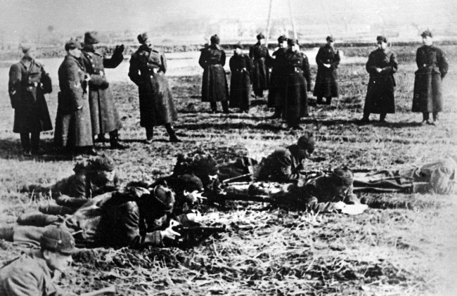 Иллюстрация к книге — Битва за Крым 1941–1944. От разгрома до триумфа [i_012.jpg]