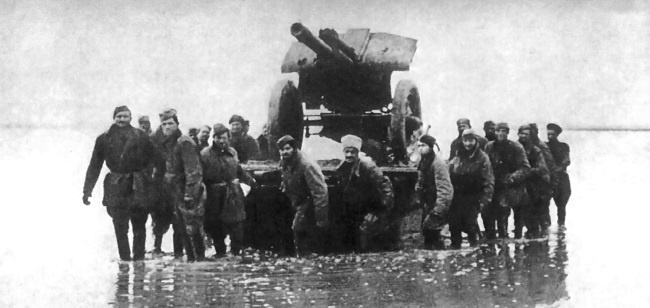 Иллюстрация к книге — Битва за Крым 1941–1944. От разгрома до триумфа [i_055.jpg]