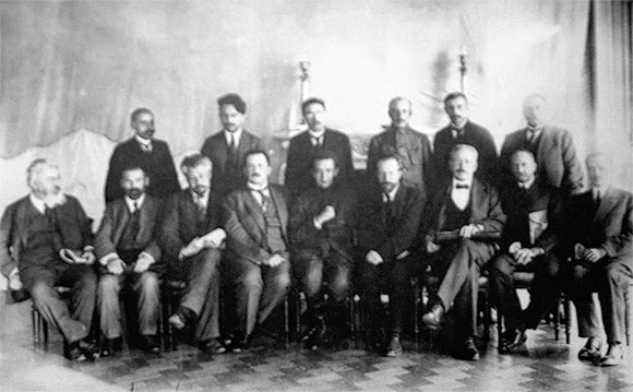 Иллюстрация к книге — Легендарный Корнилов. "Не человек, а стихия" [i_029.jpg]