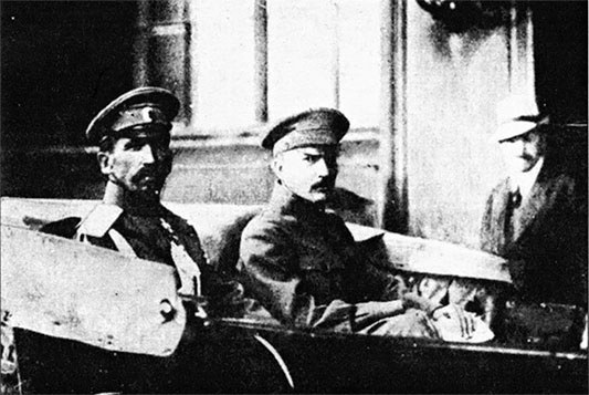 Иллюстрация к книге — Легендарный Корнилов. "Не человек, а стихия" [i_034.jpg]