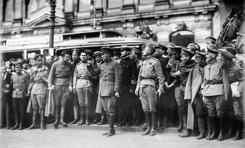 Иллюстрация к книге — Легендарный Корнилов. "Не человек, а стихия" [i_045.jpg]