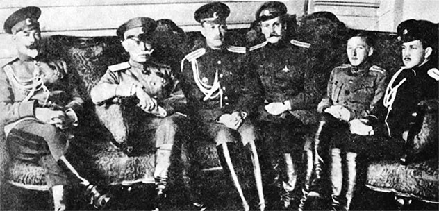 Иллюстрация к книге — Легендарный Корнилов. "Не человек, а стихия" [i_076.jpg]