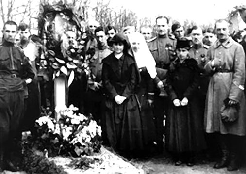 Иллюстрация к книге — Легендарный Корнилов. "Не человек, а стихия" [i_079.jpg]