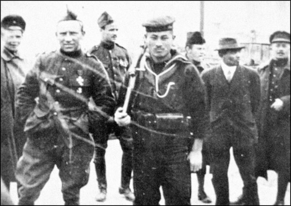 Иллюстрация к книге — Легендарный Колчак. Адмирал и Верховный Правитель России [_281.jpg]