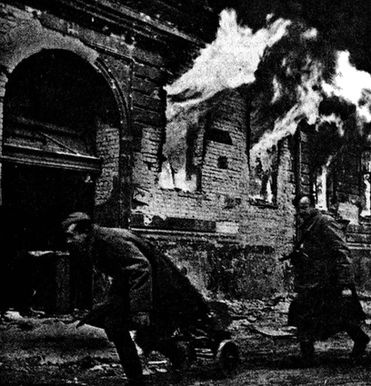 Иллюстрация к книге — Штурмы Великой Отечественной. Городской бой, он трудный самый [i_021.jpg]