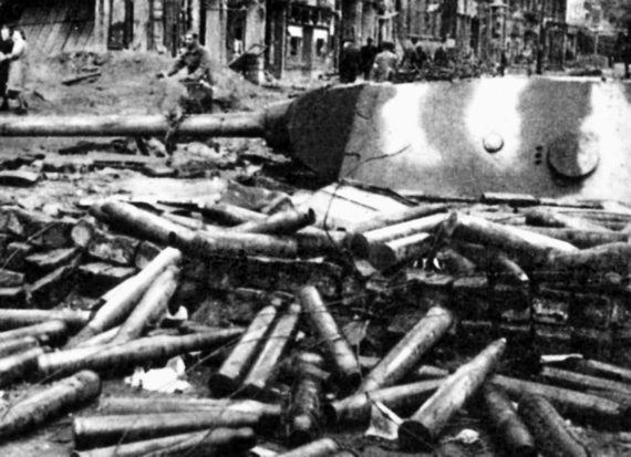 Иллюстрация к книге — "Котлы" 45-го [i_057.jpg]