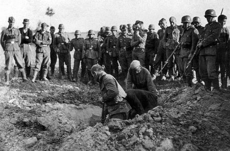 Иллюстрация к книге — 1941. Победный парад Гитлера. Правда об Уманском побоище [i_052.jpg]