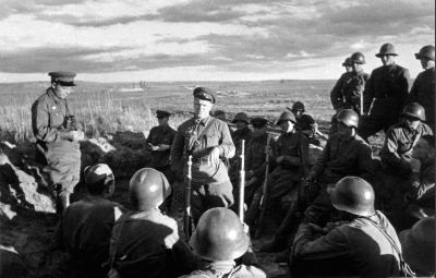 Иллюстрация к книге — Жуков против Гальдера. Схватка военных гениев [i_008.jpg]