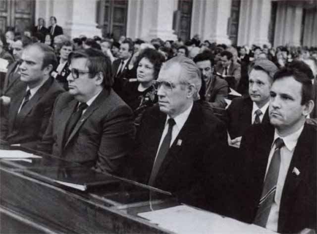 Иллюстрация к книге — Геннадий Зюганов [i_023.jpg]