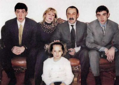 Иллюстрация к книге — Газзаев [i_049.jpg]