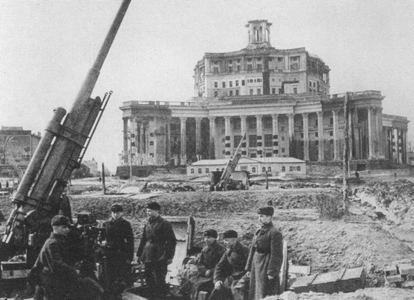 Иллюстрация к книге — Леонид Шебаршин [i_007.jpg]