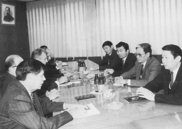 Иллюстрация к книге — Леонид Шебаршин [i_021.jpg]