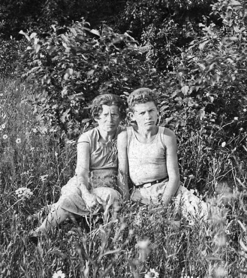 Иллюстрация к книге — Мне всегда везет! Мемуары счастливой женщины [i_022.jpg]