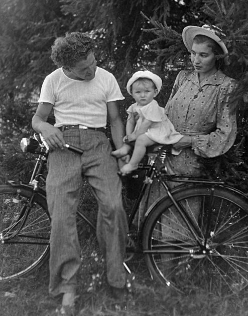 Иллюстрация к книге — Мне всегда везет! Мемуары счастливой женщины [i_026.jpg]