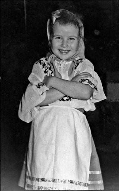 Иллюстрация к книге — Мне всегда везет! Мемуары счастливой женщины [i_051.jpg]