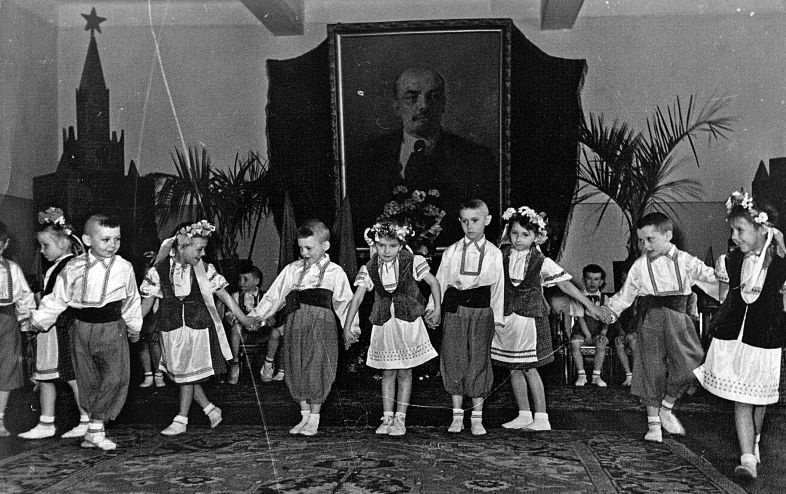 Иллюстрация к книге — Мне всегда везет! Мемуары счастливой женщины [i_065.jpg]