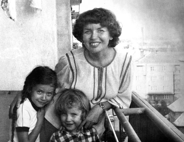 Иллюстрация к книге — Мне всегда везет! Мемуары счастливой женщины [i_077.jpg]