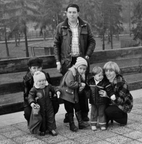 Иллюстрация к книге — Мне всегда везет! Мемуары счастливой женщины [i_084.jpg]