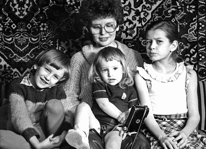 Иллюстрация к книге — Мне всегда везет! Мемуары счастливой женщины [i_092.jpg]