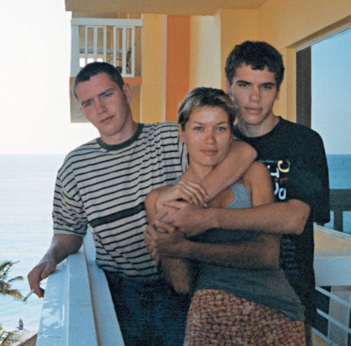 Иллюстрация к книге — Мне всегда везет! Мемуары счастливой женщины [i_121.jpg]