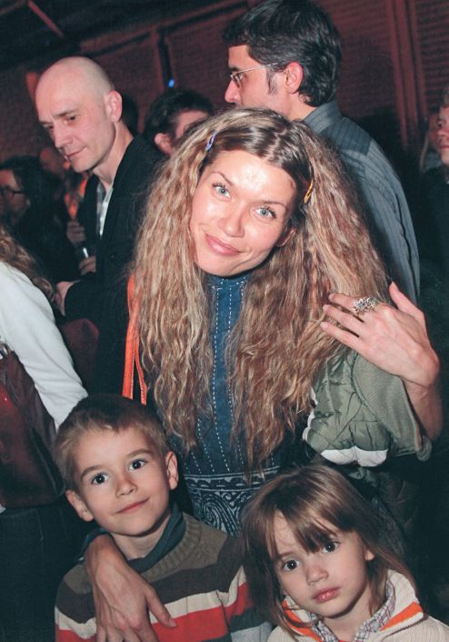 Иллюстрация к книге — Мне всегда везет! Мемуары счастливой женщины [i_152.jpg]