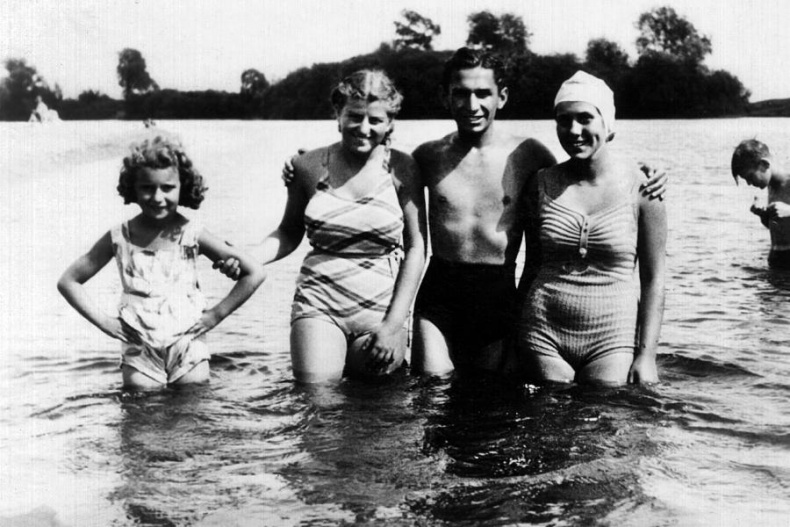 Иллюстрация к книге — Белосток-Москва [i_019.jpg]