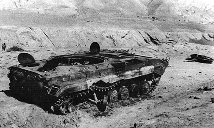 Иллюстрация к книге — Афганский дневник пехотного лейтенанта. "Окопная правда" войны [i_008.jpg]